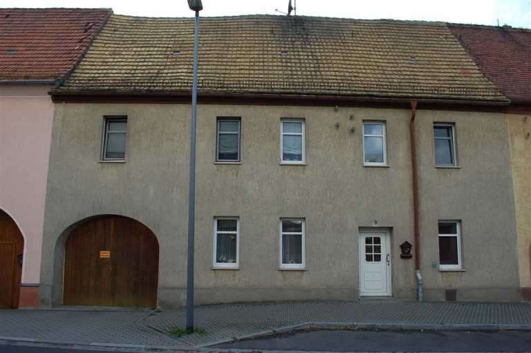 Aussenansicht Schildau , Gneisenaustadt Einfamilienhaus Stadthaus mit Nebengelass und romantischem Garten in Schildau