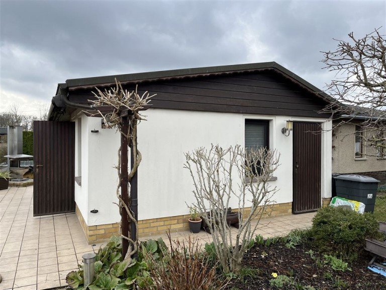 Bungalow Torgau Freizeitgrundst�ck Freizeit-Gartengrundst�ck mit Pool, Bungalow und Carport. - An den Lehden in 04860 Torgau -
