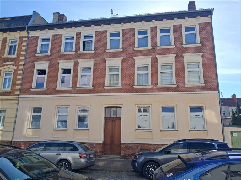 Hausansicht Torgau Erdgeschosswohnung Erstbezug nach Renovierung - 2-Raum-Wohnung im Hochparterre