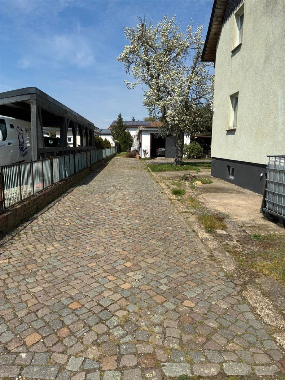 Zufahrt Hof Einfamilienhaus Mockrehna OT Klitzschen