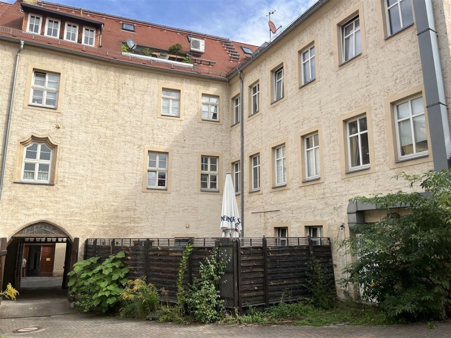 Au�enbereich der Cocktailbar Mehrfamilienhaus Torgau