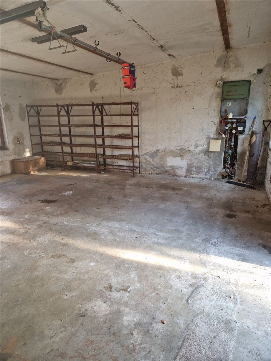Garage innen Doppelhaush�lfte Dommitzsch