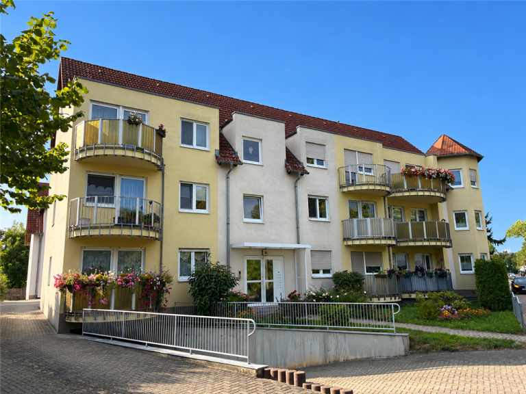 Start Torgau Dachgeschosswohnung 2-Raum- Eigentumswohnung mit 2 Balkonen und Tiefgaragenstellplatz in Torgau