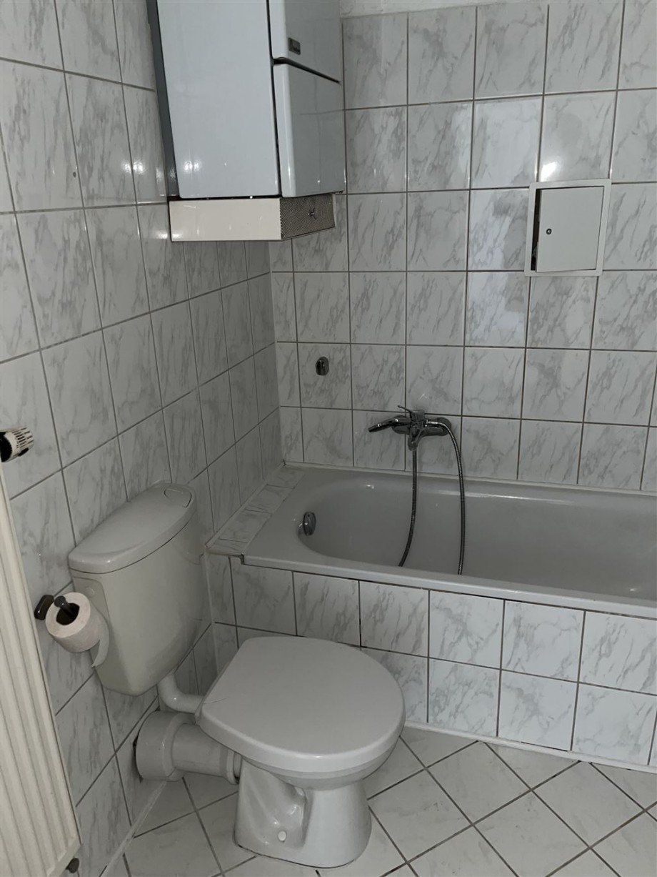 Bsp. Badezimmer Mehrfamilienhaus Torgau