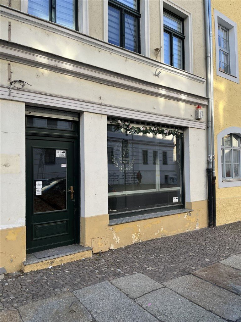 Ladenfront Torgau Einzelhandelsladen Gewerbeeinheit in der Leipziger Str. von Torgau