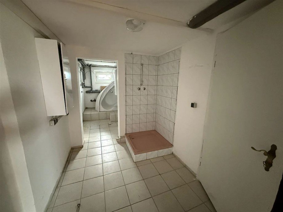 Dusche im Keller Einfamilienhaus Bad Schmiedeberg