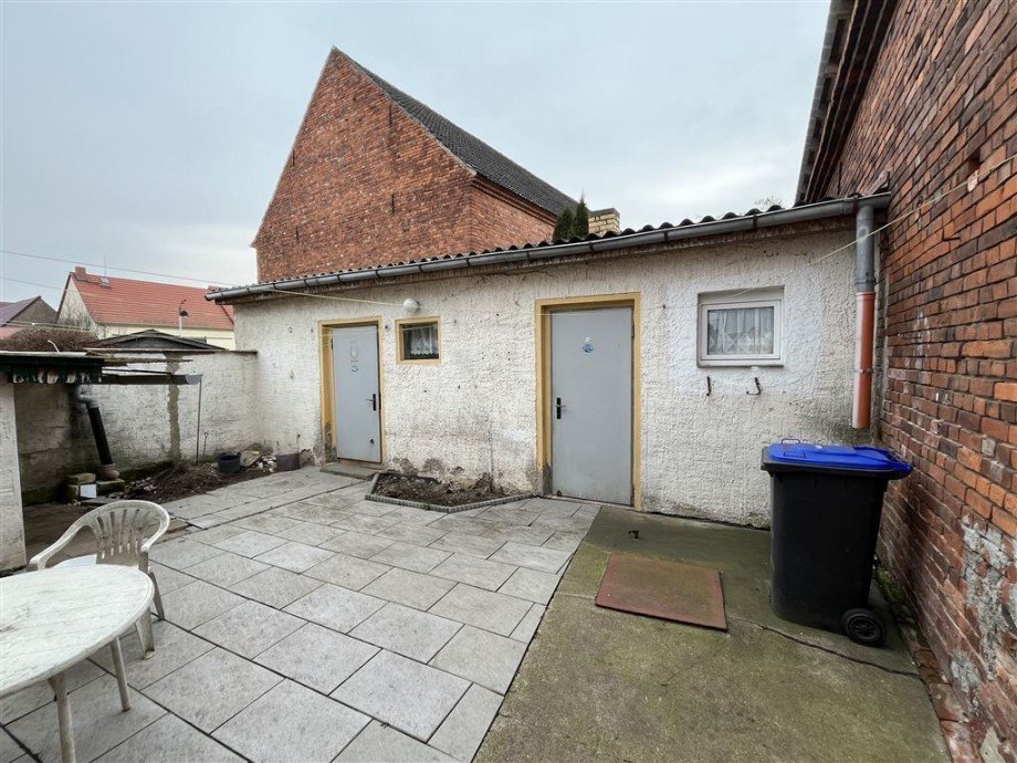 Hinterhof mit Schuppen Einfamilienhaus Gro�treben-Zwethau