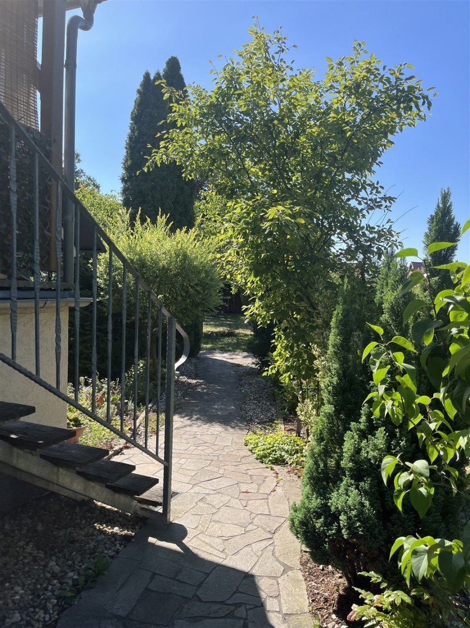 Weg zum Garten Einfamilienhaus Schweinitz