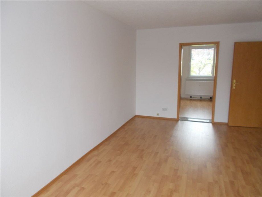 Wohnzimmer mit Blick ins Schlafzimmer Erdgeschosswohnung Belgern b Torgau