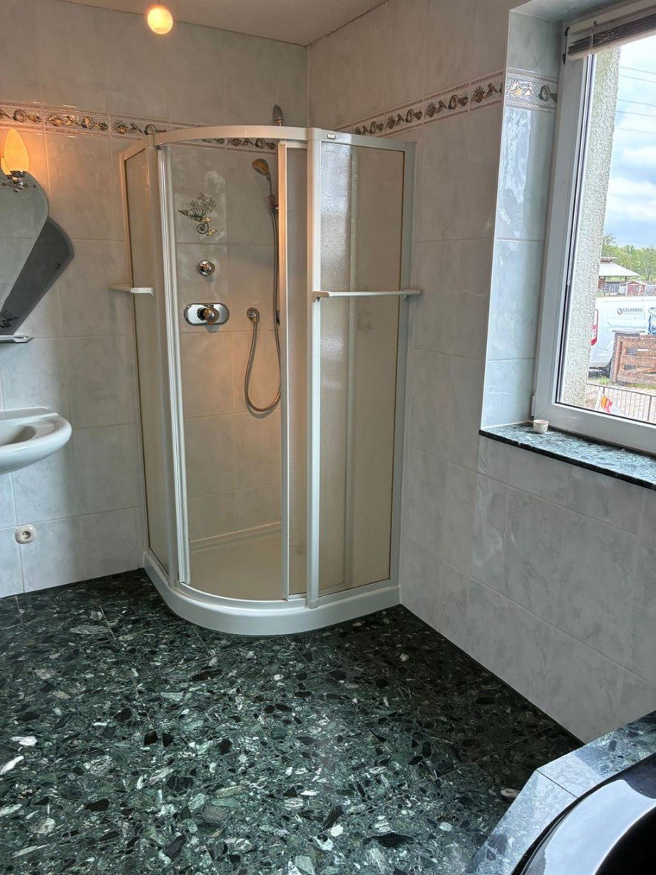 Badezimmer im Erdgeschoss Einfamilienhaus Mockrehna OT Klitzschen