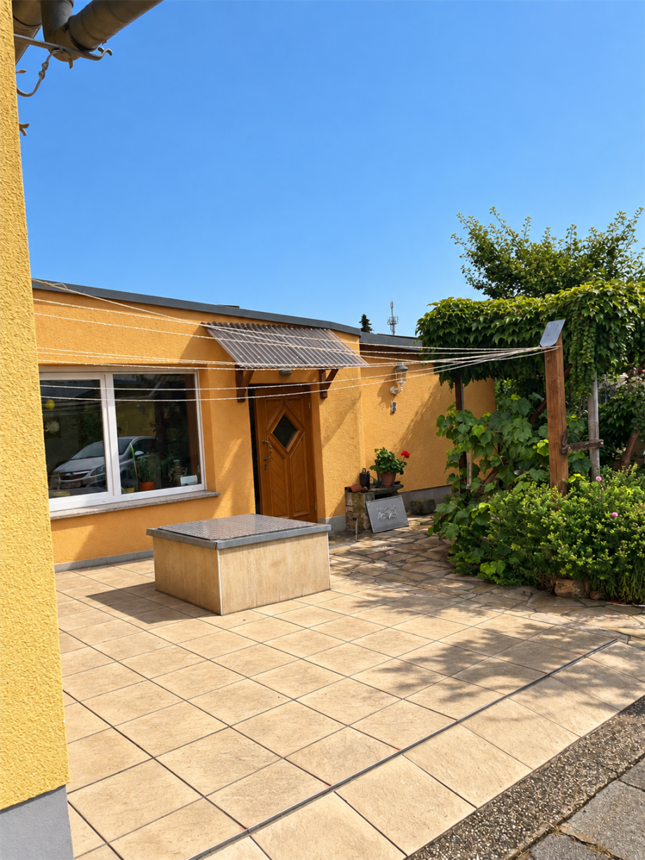 Terrasse Doppelhaush�lfte Zwethau