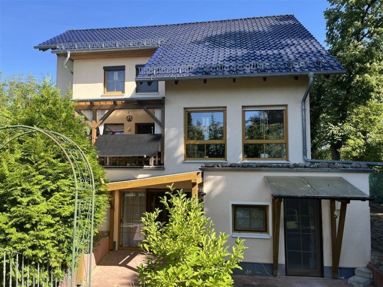Hausansicht Gartenseite Schweinitz Einfamilienhaus Gro�es freistehendes 1-2 Familienhaus mit Einliegerwohnung